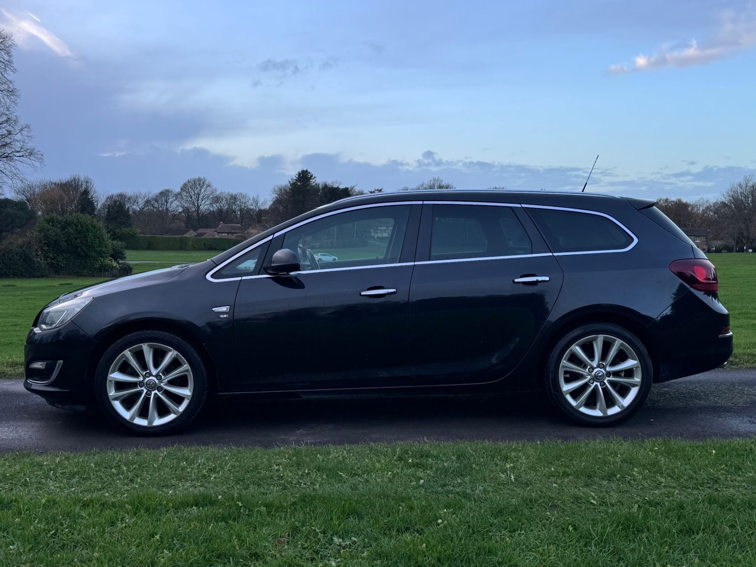 Used Vauxhall Astra 2013 for sale - 77432673: Photo 6