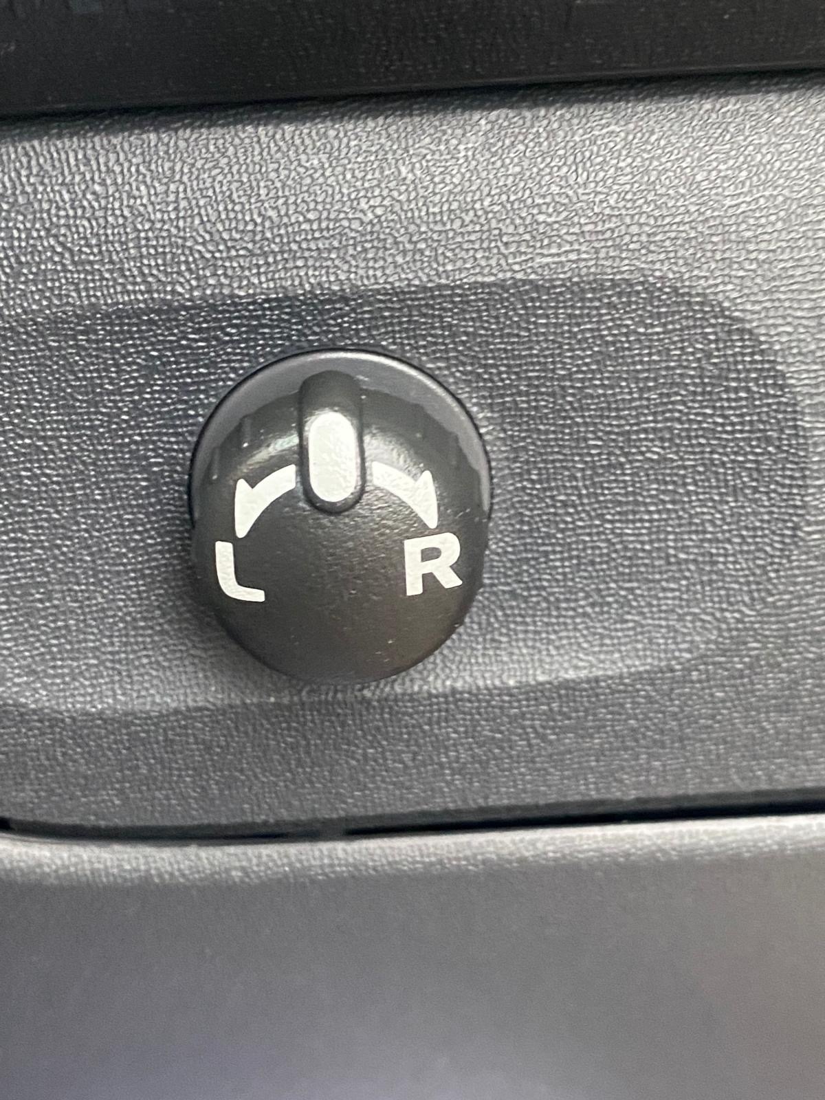 Used Mitsubishi Colt 2009 for sale - 76156919: Photo 22