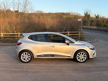 Used Renault Clio 2016 for sale - 77732913: Photo