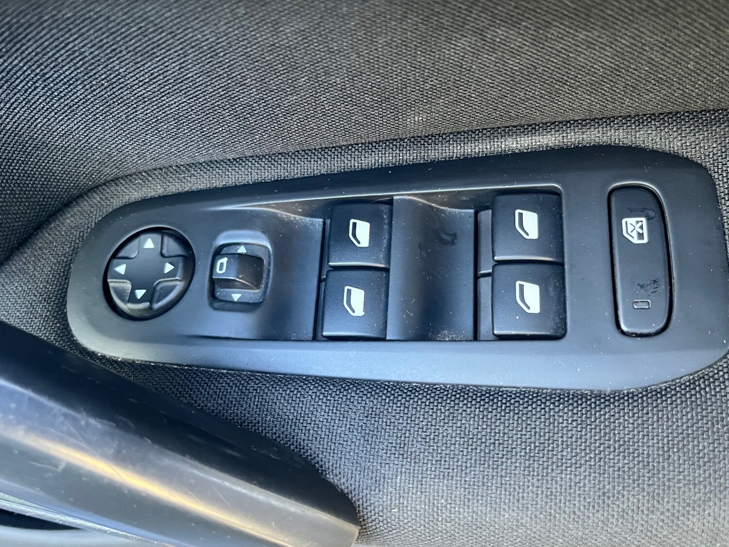 Used Peugeot 308 2014 for sale - 76544416: Photo 16