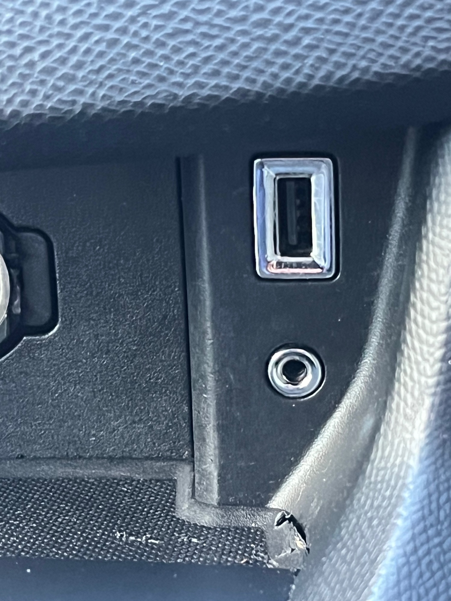 Used Peugeot 308 2014 for sale - 76544416: Photo 21