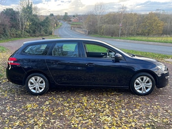 Used Peugeot 308 2014 for sale - 76544416: Photo