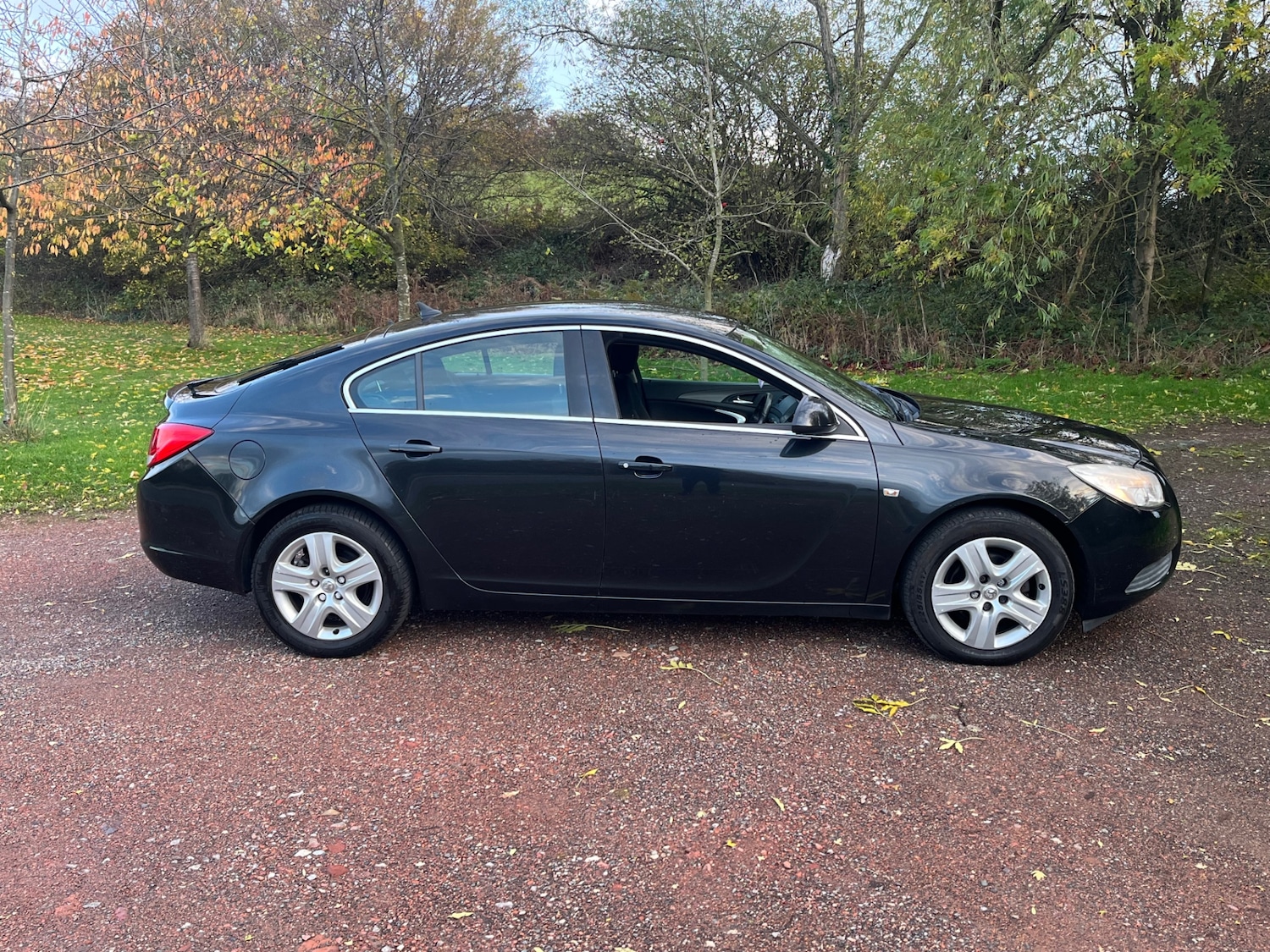 Used Vauxhall Insignia 2012 for sale - 76415384: Photo 2