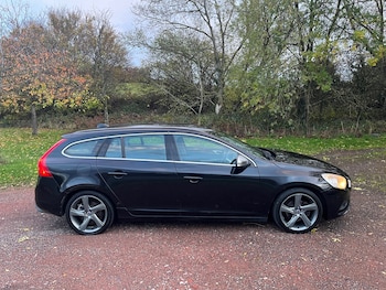 Used Volvo V60 2011 for sale - 76397183: Photo