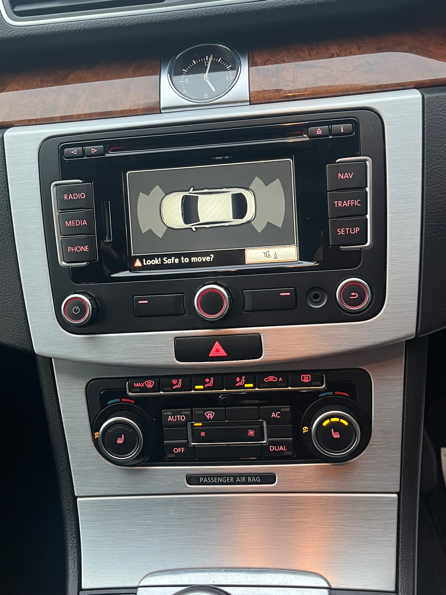 Used Volkswagen Passat 2011 for sale - 76479532: Photo 23