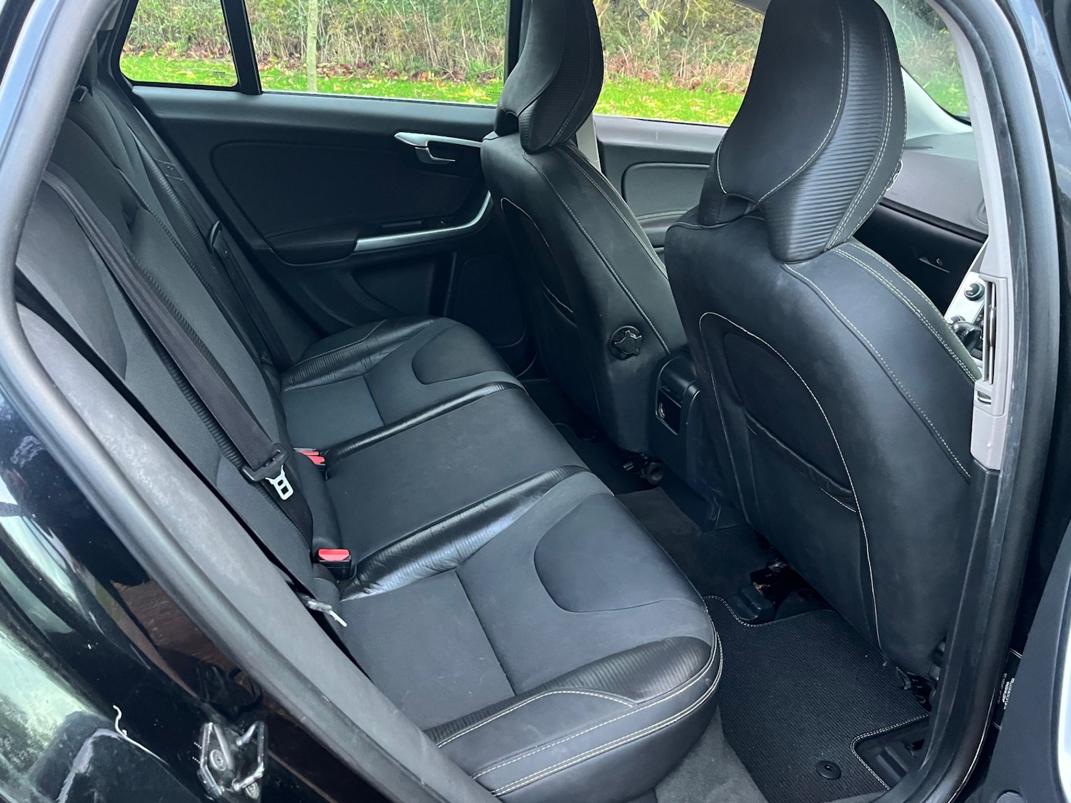 Used Volvo V60 2011 for sale - 78018483: Photo 10