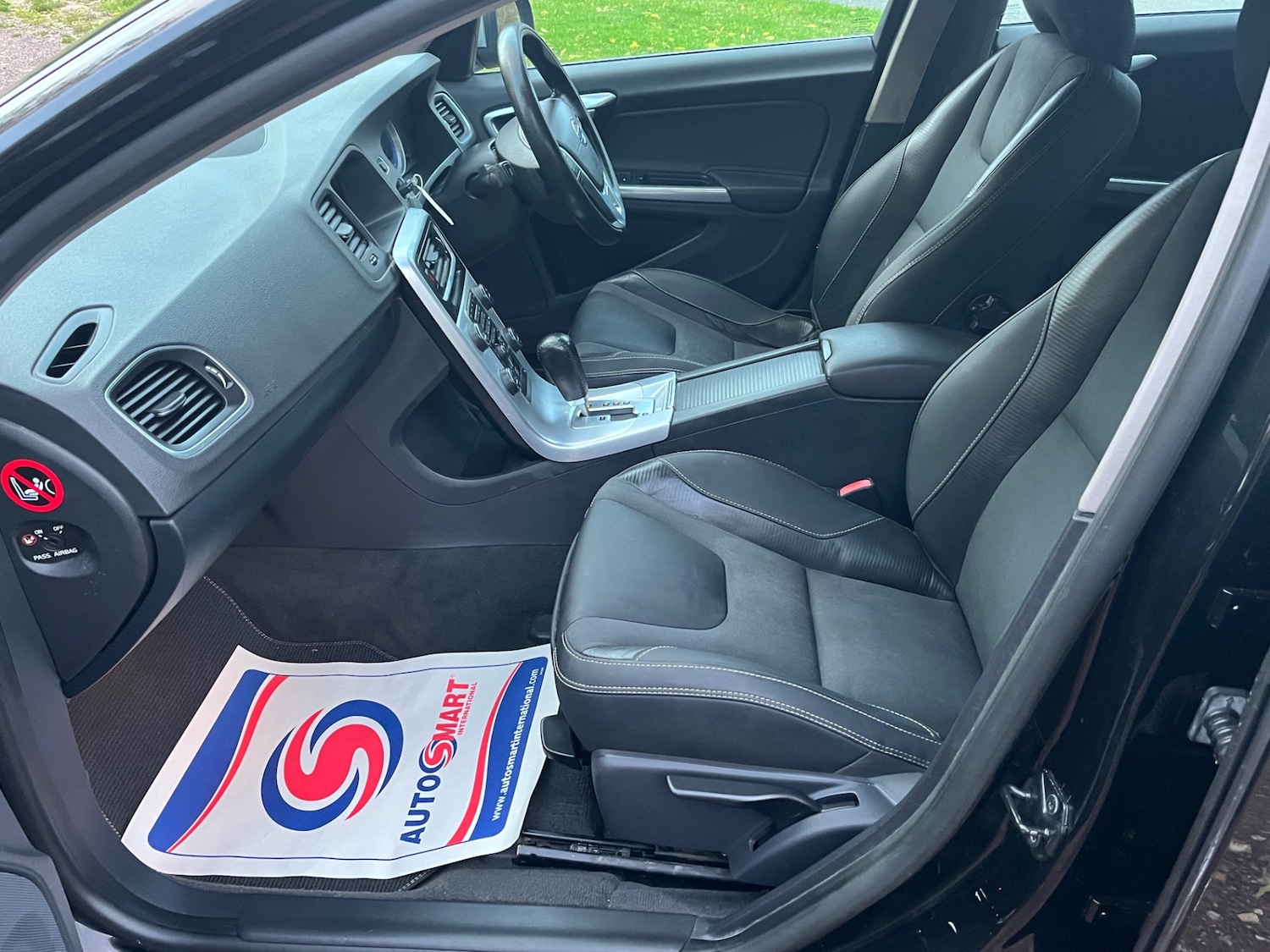 Used Volvo V60 2011 for sale - 78018483: Photo 14