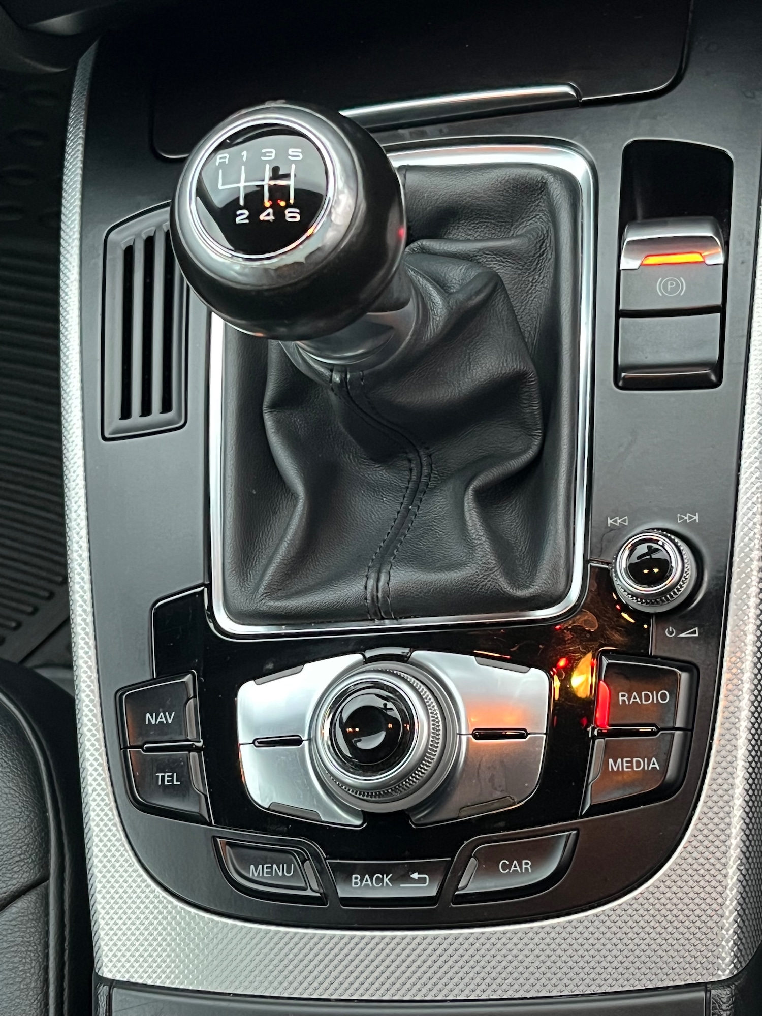 Used Audi A4 2015 for sale - 76897231: Photo 23