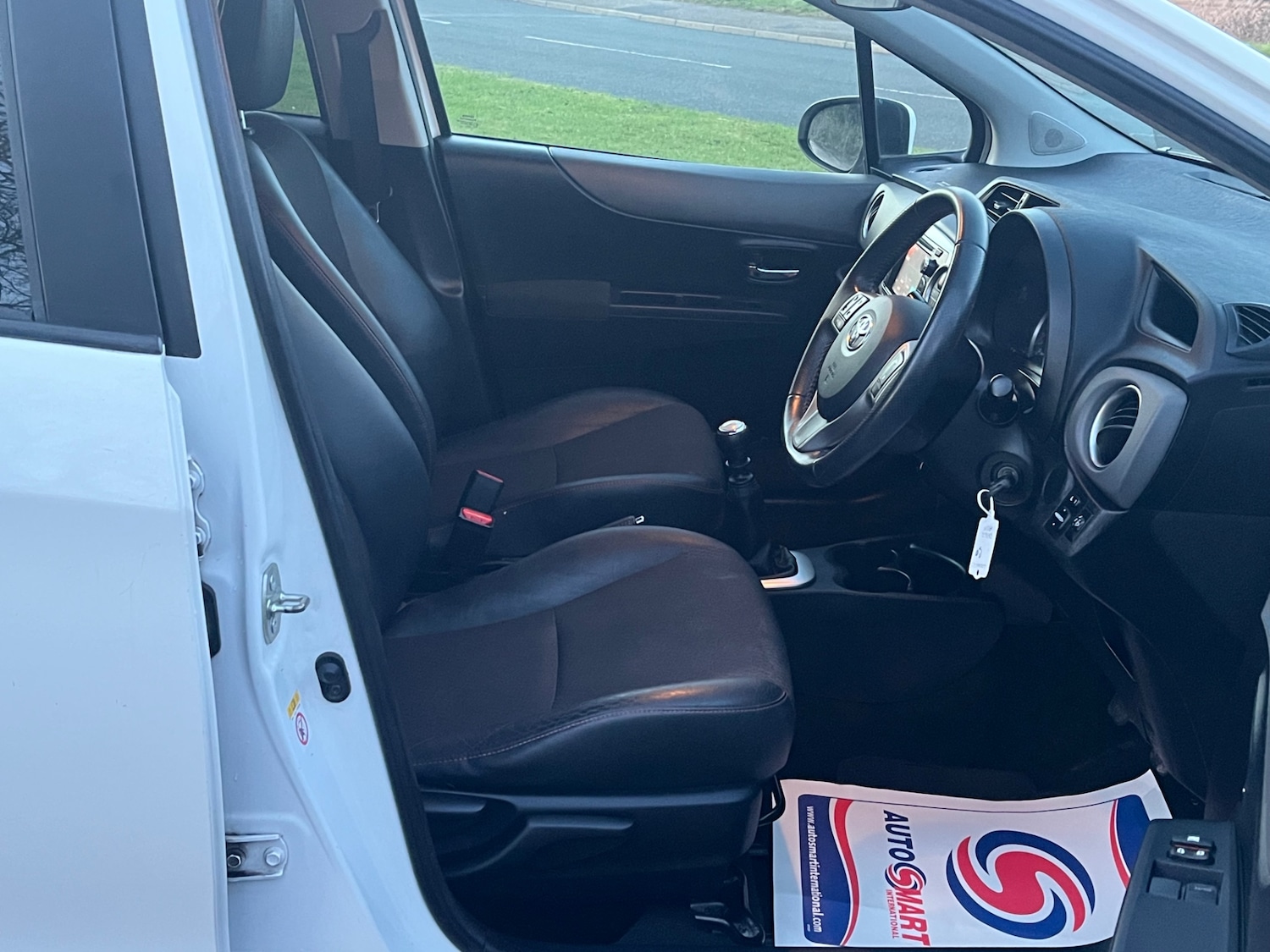 Used Toyota Yaris 2012 for sale - 77129727: Photo 10