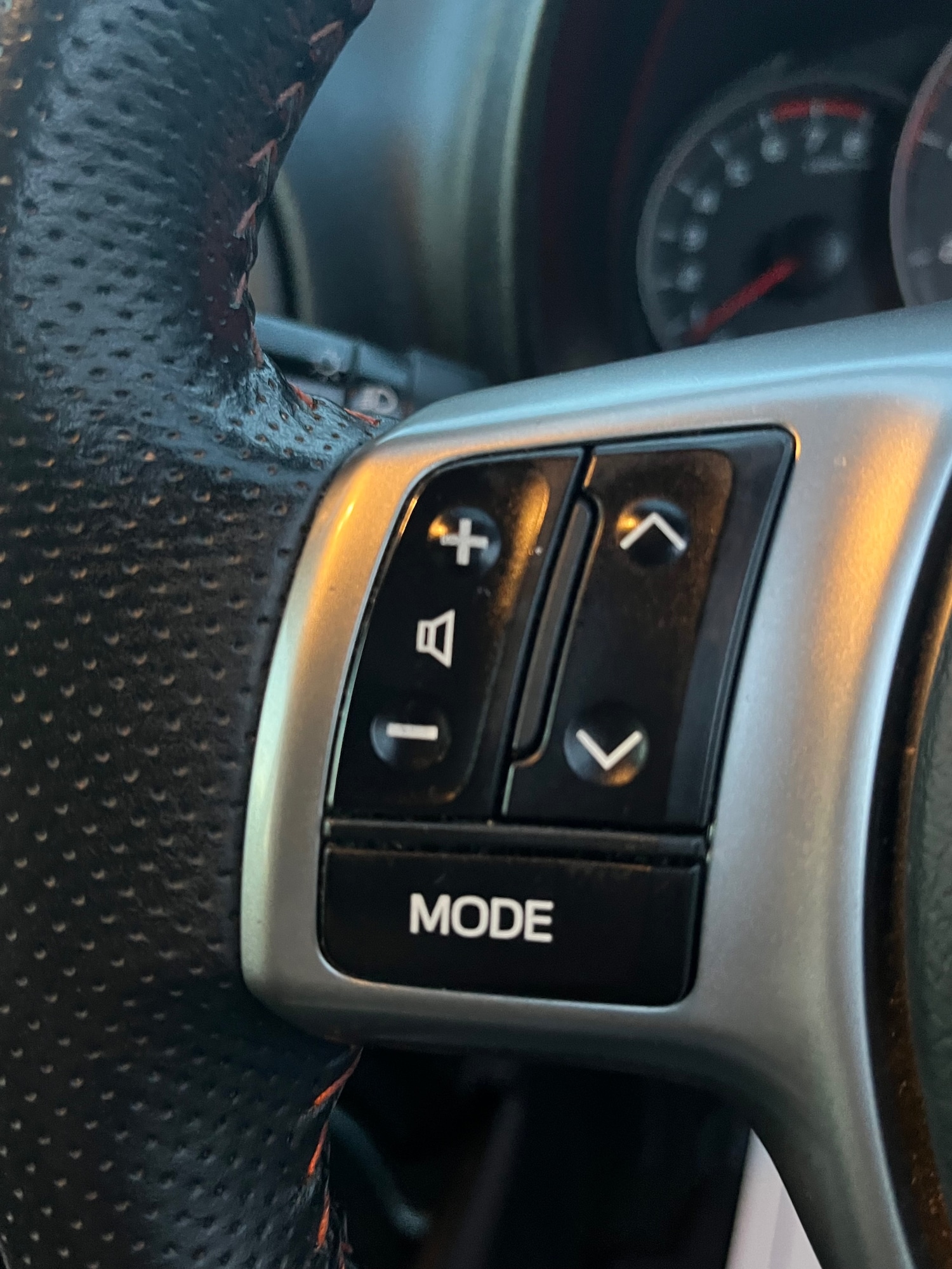 Used Toyota Yaris 2012 for sale - 77129727: Photo 19