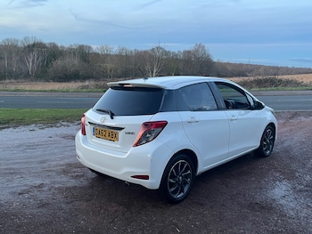 Used Toyota Yaris 2012 for sale - 77129727: Photo