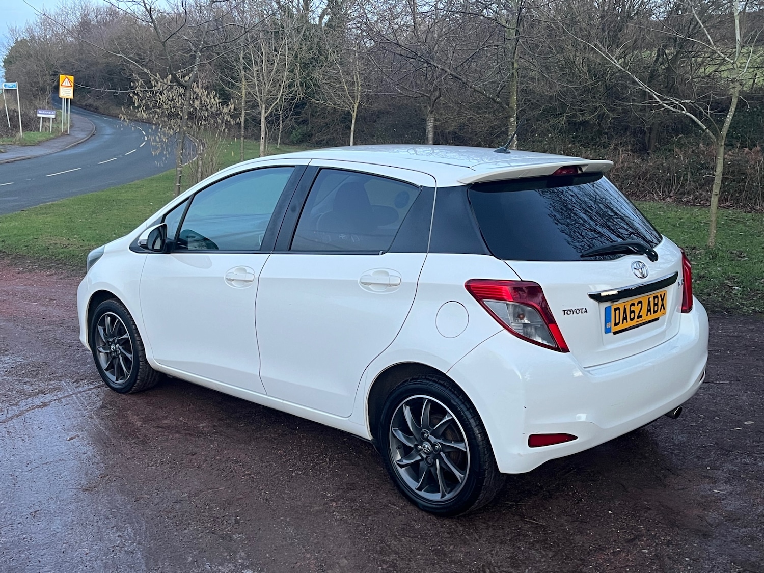 Used Toyota Yaris 2012 for sale - 77129727: Photo 6