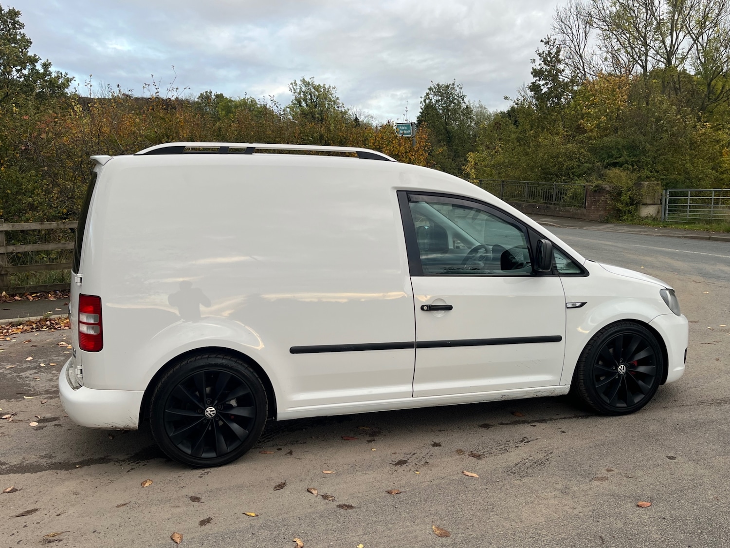 Used Volkswagen Caddy 2012 for sale - 76348660: Photo 2
