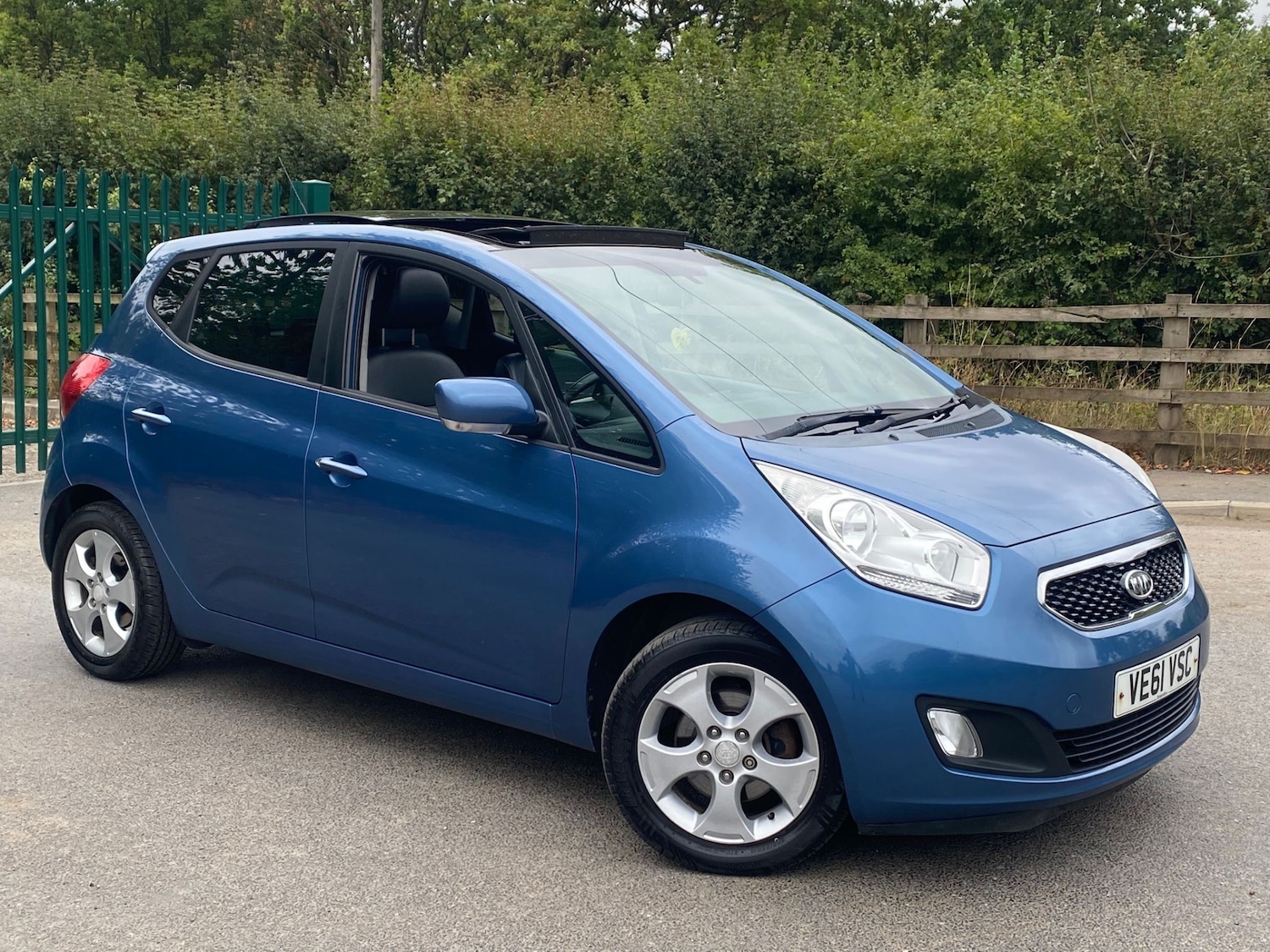 Used Kia Venga 2012 for sale - 76566461: Photo 3