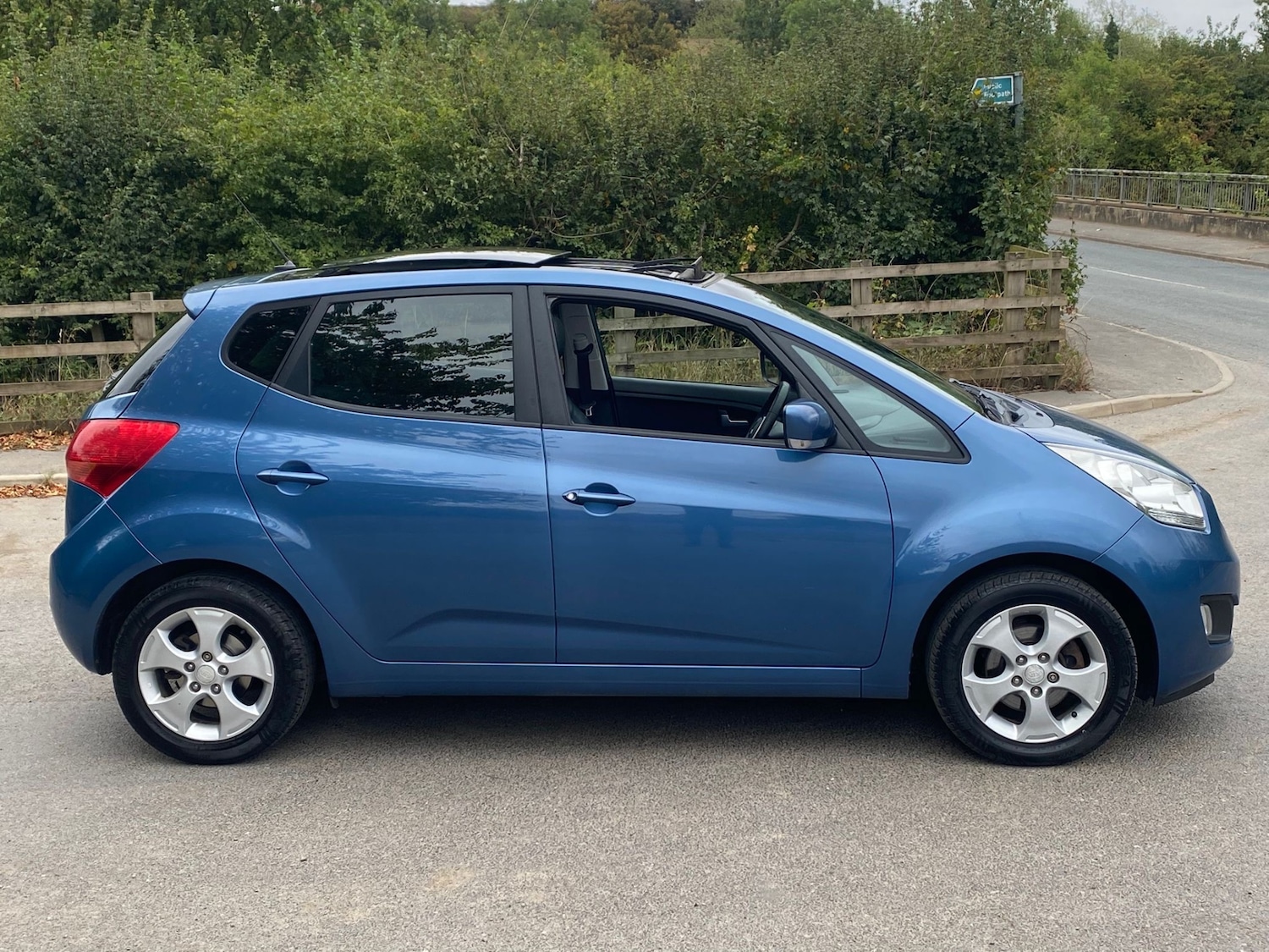 Used Kia Venga 2012 for sale - 76566461: Photo 4