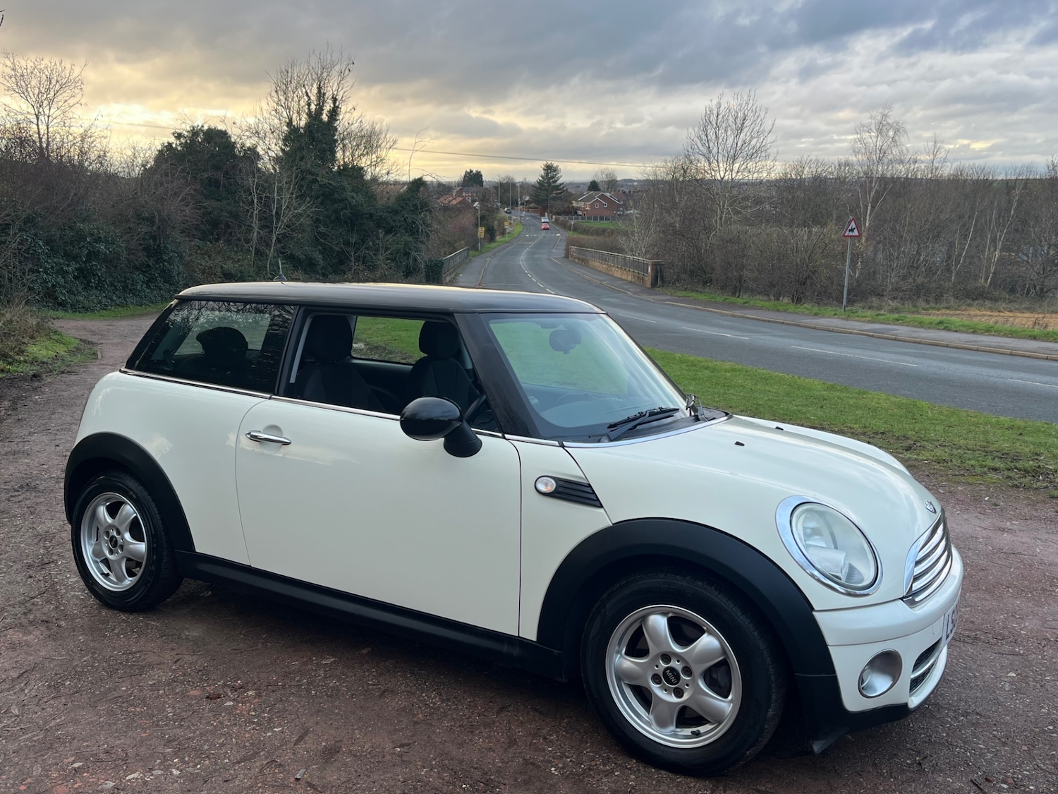 Used MINI Hatch 2009 for sale - 76974592: Photo 2