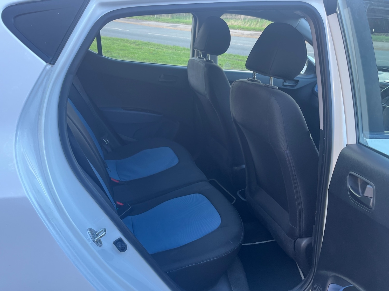 Used Hyundai i10 2015 for sale - 76375029: Photo 11