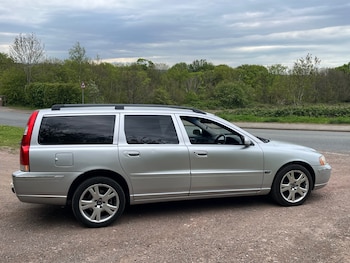 Used Volvo V70 2005 for sale - 78392956: Photo