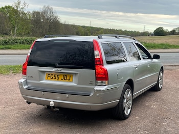 Used Volvo V70 2005 for sale - 78392956: Photo
