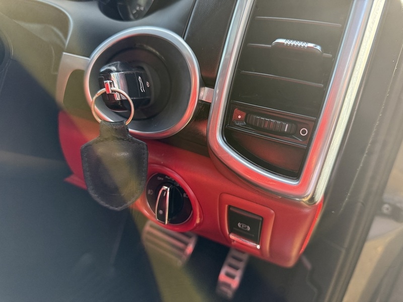 Used Porsche Cayenne 2015 for sale - 77034528: Photo 27