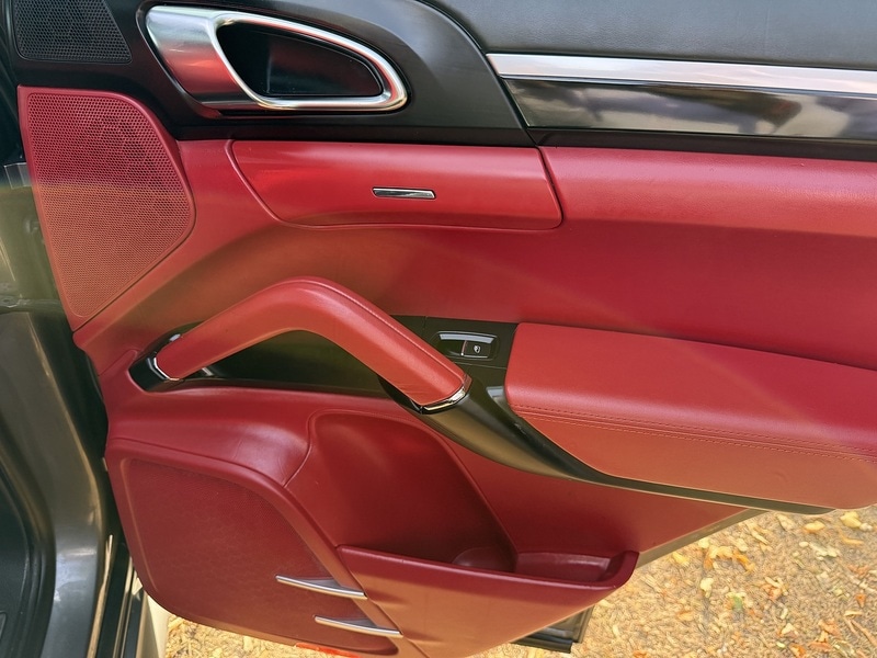 Used Porsche Cayenne 2015 for sale - 77034528: Photo 32