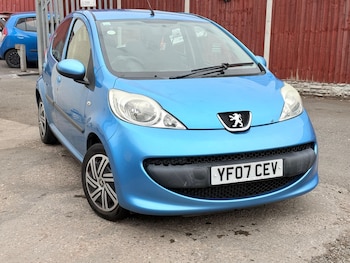 Peugeot - 107