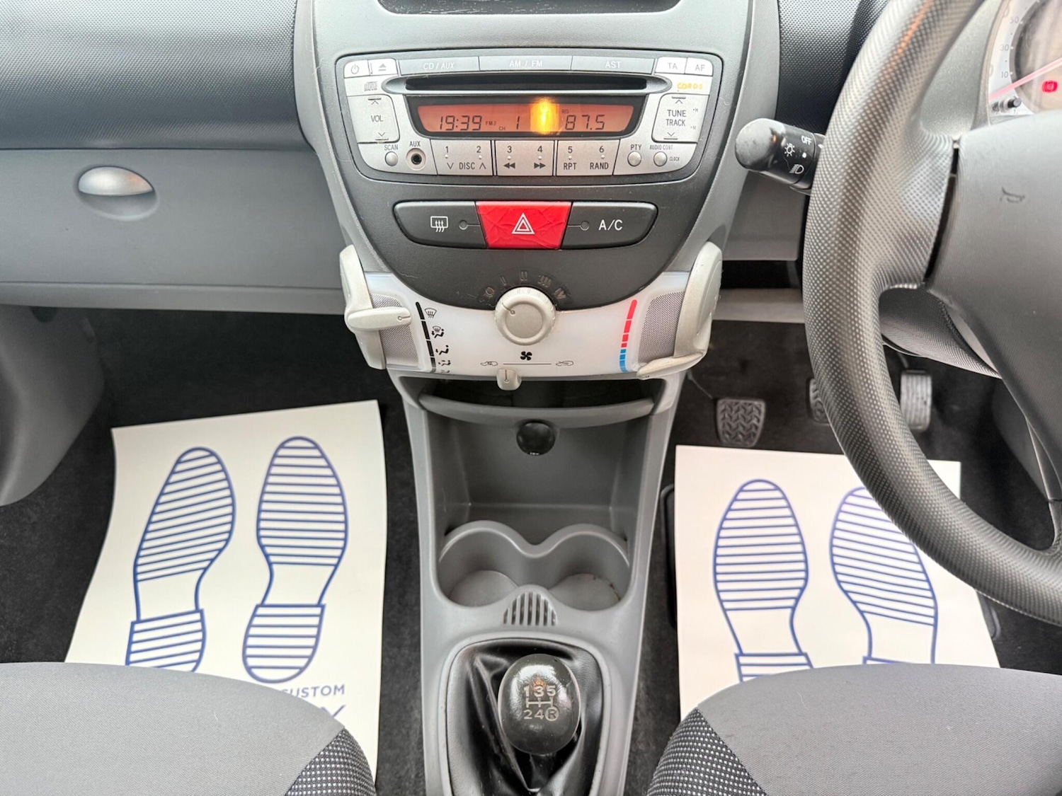 Vehicle 28