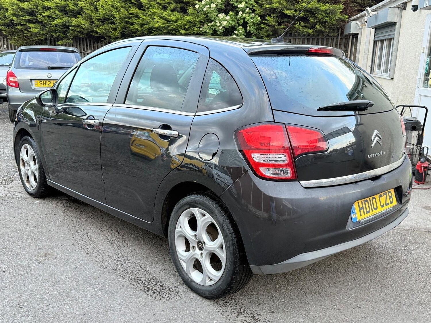 Vehicle 6