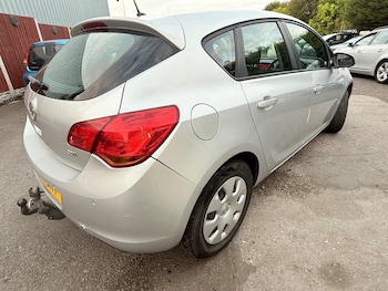 Used Vauxhall Astra 2010 for sale - 75623731: Photo