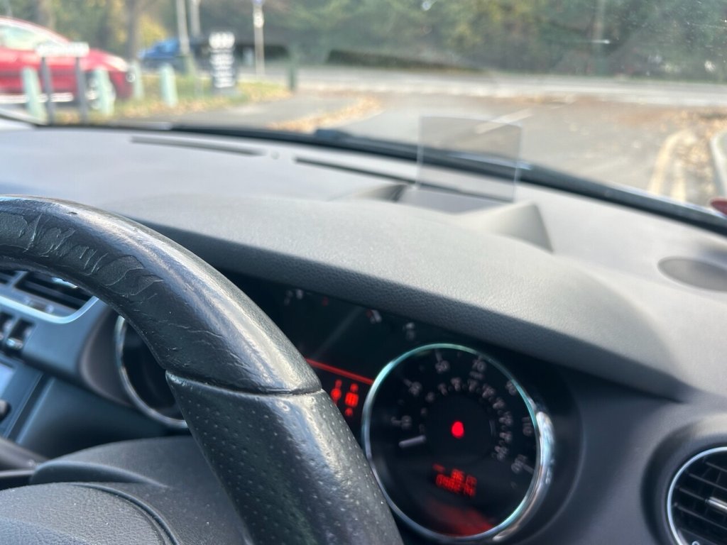 Used Peugeot 3008 2013 for sale - 76445835: Photo 11