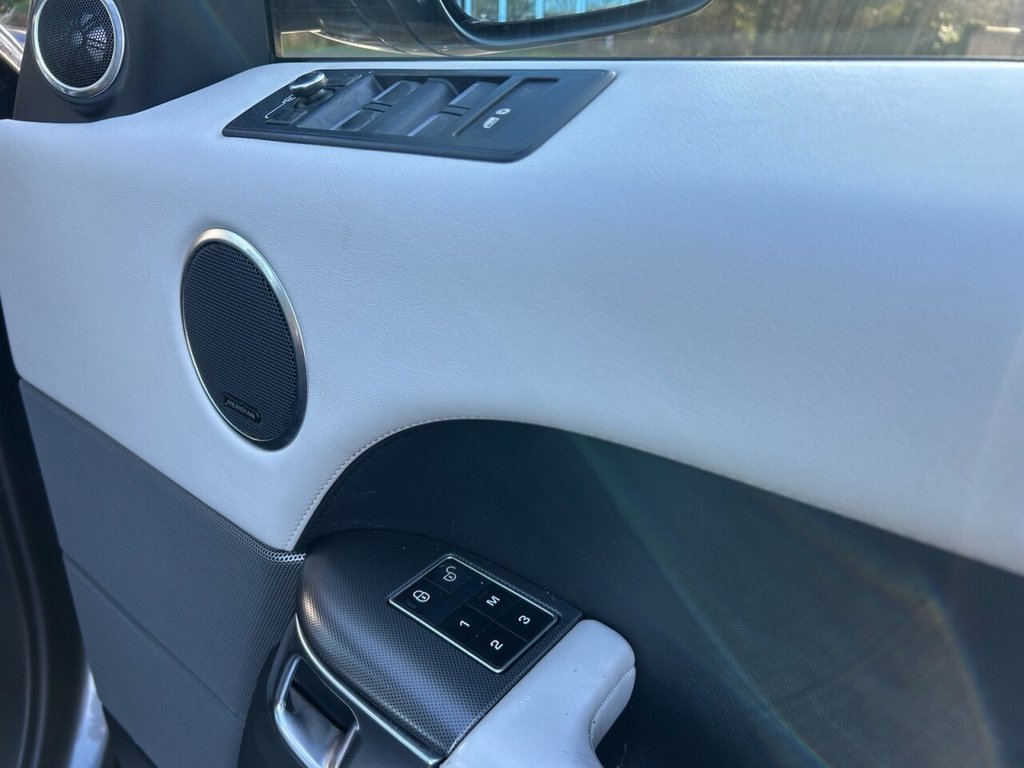 Used Land Rover Range Rover Sport 2015 for sale - 78068979: Photo 10