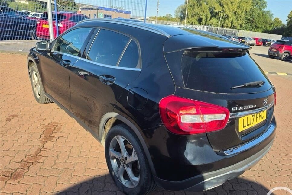 Used Mercedes-Benz GLA 2017 for sale - 76092868: Photo 2