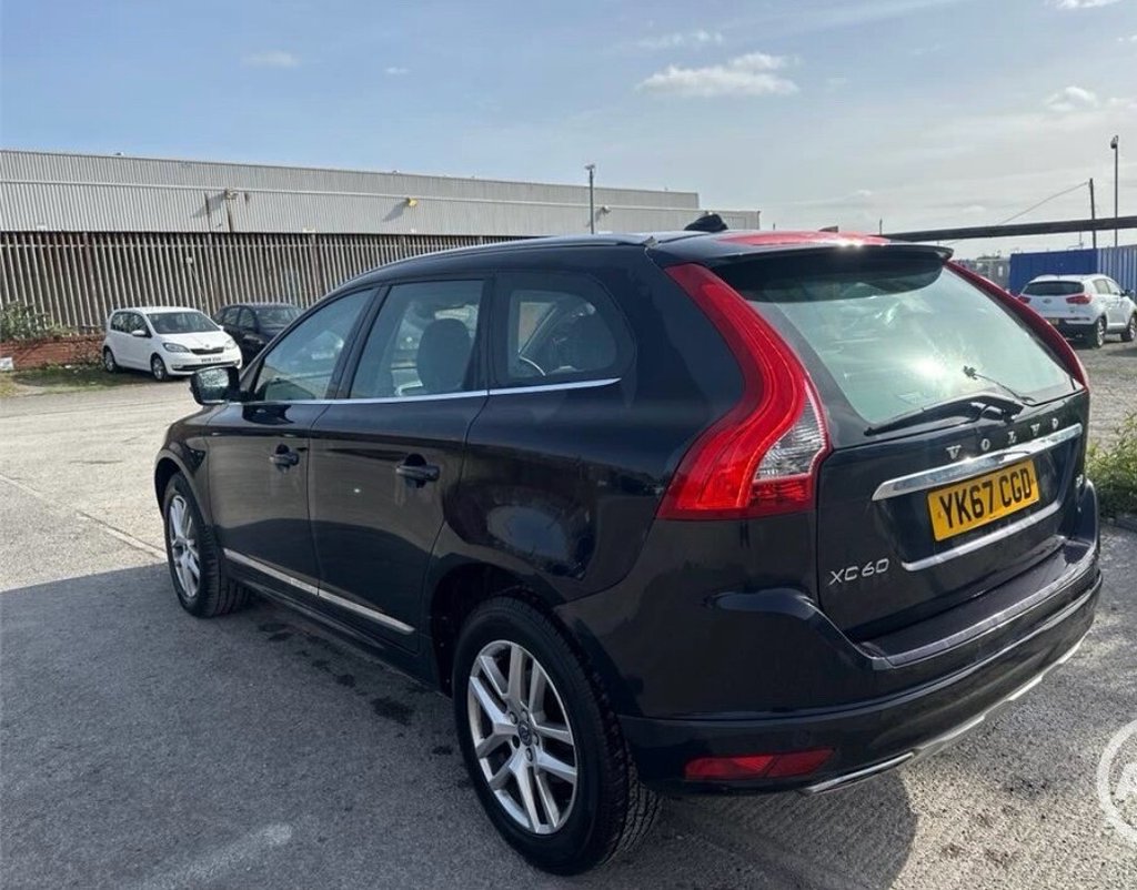 Used Volvo XC60 2017 for sale - 78212481: Photo 2