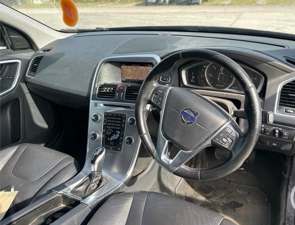 Used Volvo XC60 2017 for sale - 78212481: Photo 3