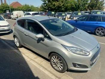 Used Ford Fiesta 2017 for sale - 74494089: Photo