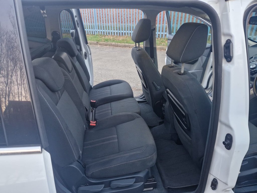 Used Ford Grand C-Max 2011 for sale - 77111069: Photo 15