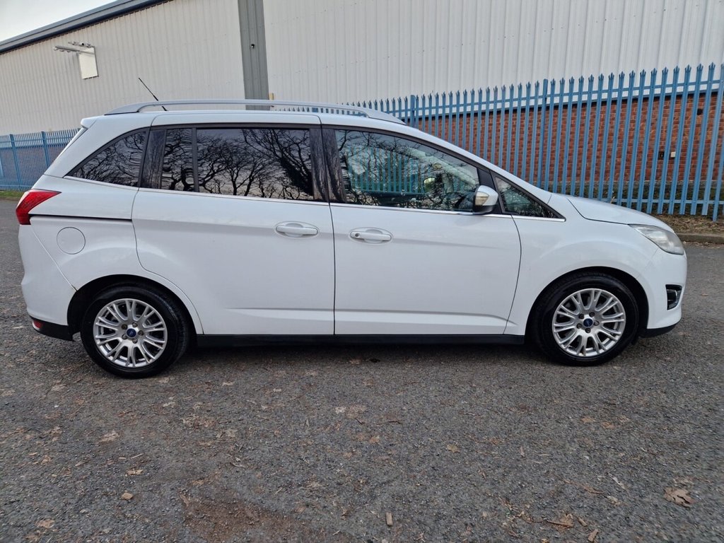 Used Ford Grand C-Max 2011 for sale - 77111069: Photo 2