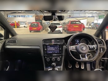 Used Volkswagen Golf 2018 for sale - 78044799: Photo