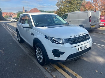 Used Land Rover Discovery Sport 2018 for sale - 76245492: Photo