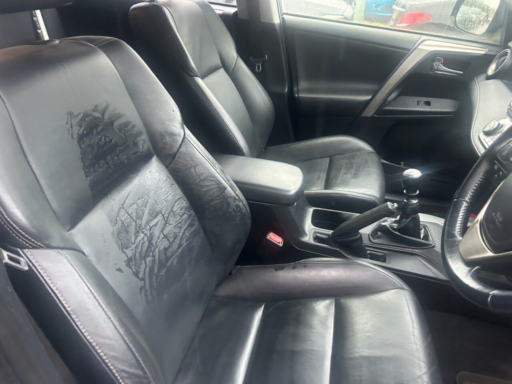 Used Toyota RAV4 2014 for sale - 76535456: Photo 10