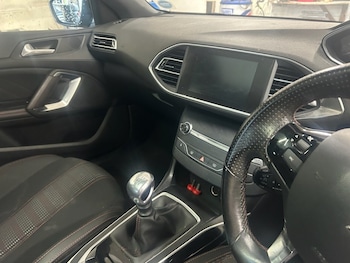 Used Peugeot 308 2018 for sale - 75765120: Photo