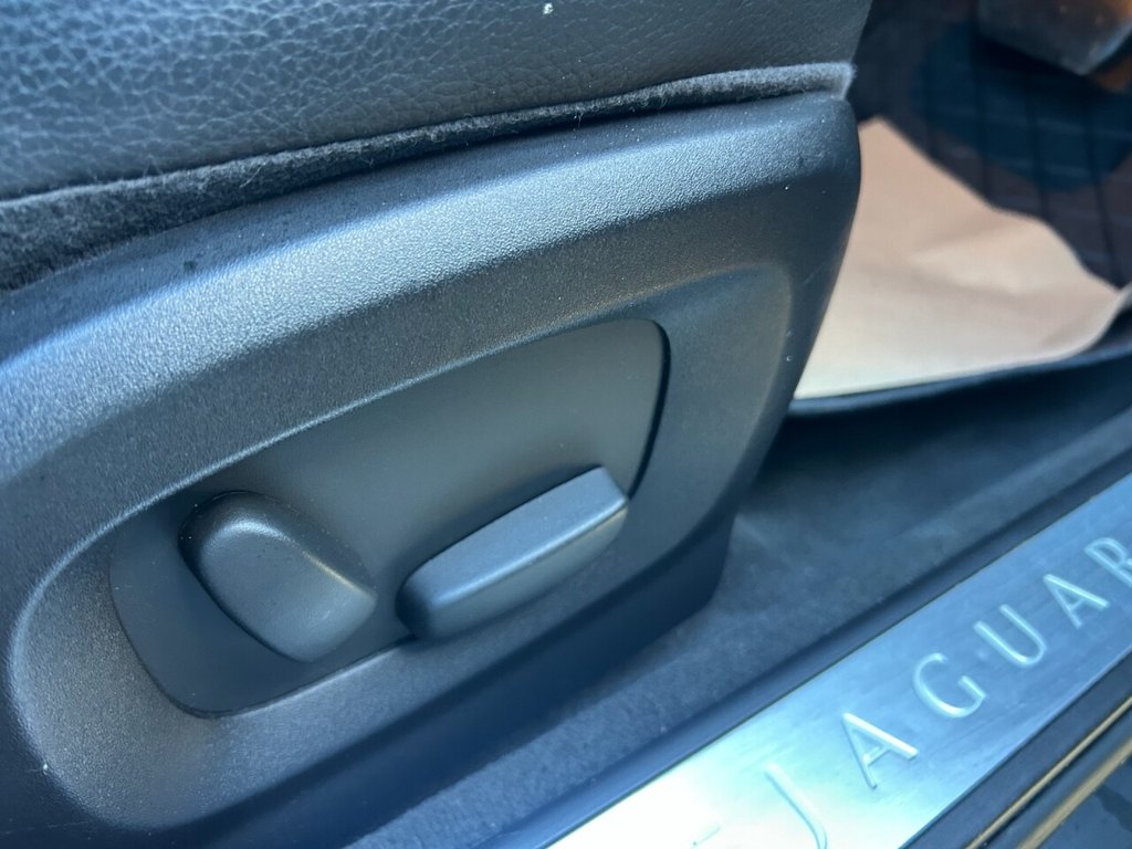 Used Jaguar XF 2010 for sale - 76291773: Photo 14