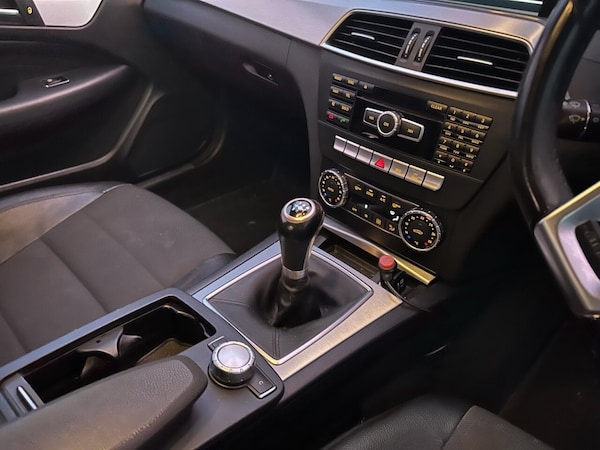 Used Mercedes-Benz C-Class 2012 for sale - 73316137: Photo 4