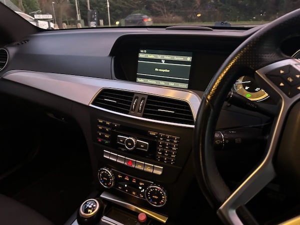 Used Mercedes-Benz C-Class 2012 for sale - 73316137: Photo 5