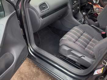 Used Volkswagen Golf 2010 for sale - 75088141: Photo