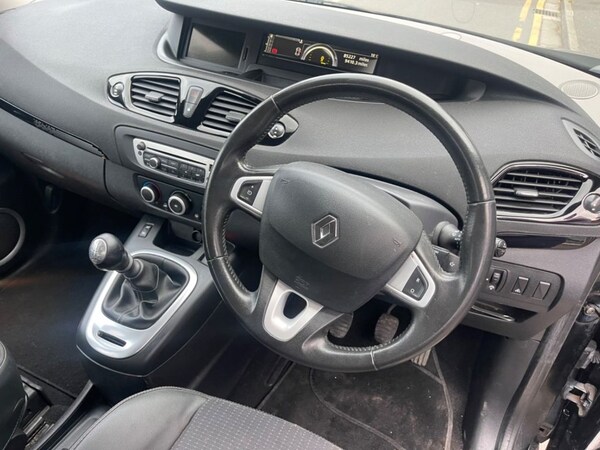 Used Renault Grand Scenic 2012 for sale - 73199642: Photo 9