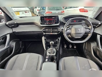 Used Peugeot 2008 2021 for sale - 76163178: Photo