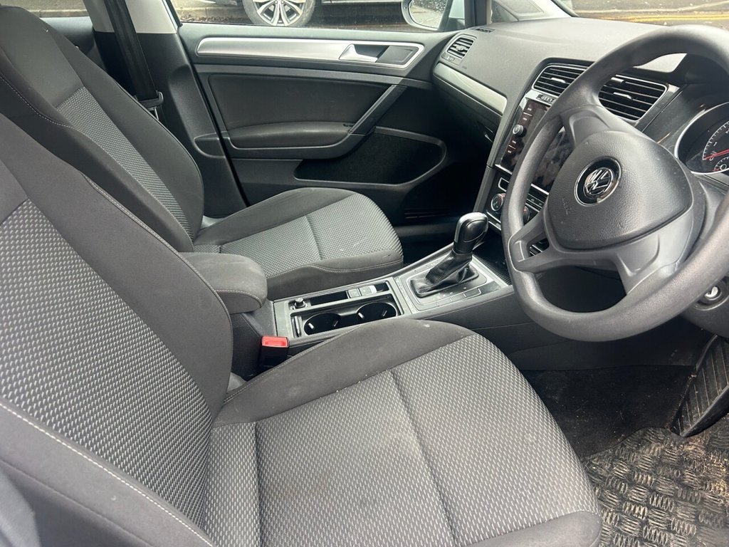 Used Volkswagen Golf 2018 for sale - 77301942: Photo 3