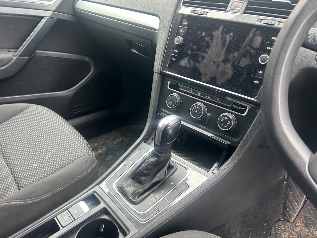 Used Volkswagen Golf 2018 for sale - 77301942: Photo 4