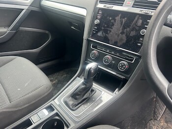 Used Volkswagen Golf 2018 for sale - 77301942: Photo